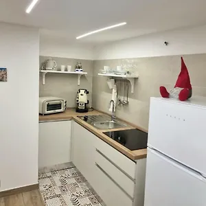 Casa Comoda E In Quartiere Storico Di Napoli