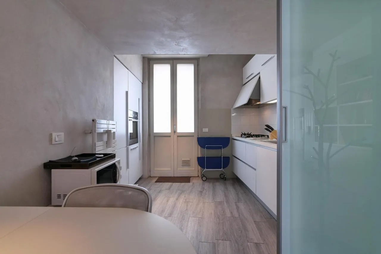 Primopiano - Previati Lägenhet Milano